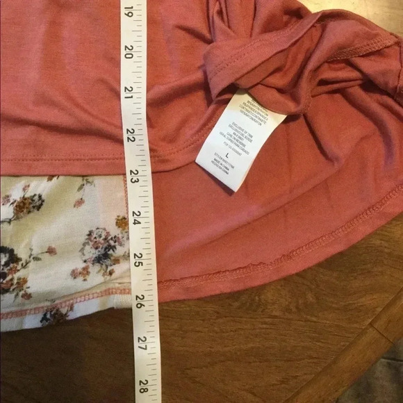 💋Lace up back softest high-low shirt💋 - Picture 6 of 8